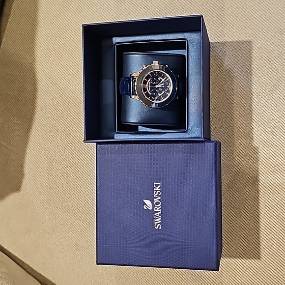 Navy Blue and Rose Gold Women's or Men's Swarovski Octea Lux Watch - Picture 4 of 4